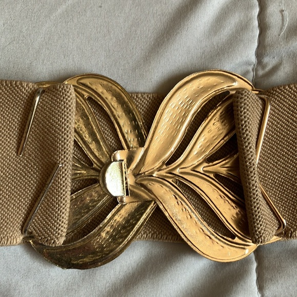 Autumn Leaves Vintage Belt - Picture 7 of 8